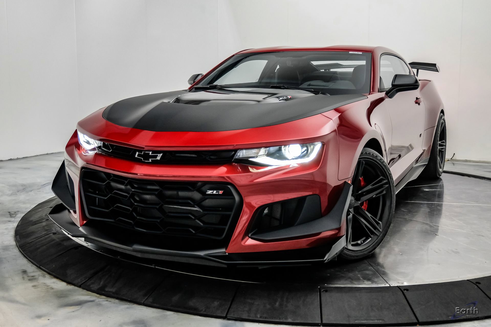 Used 2023 Chevrolet Camaro ZL1 RWD image 5