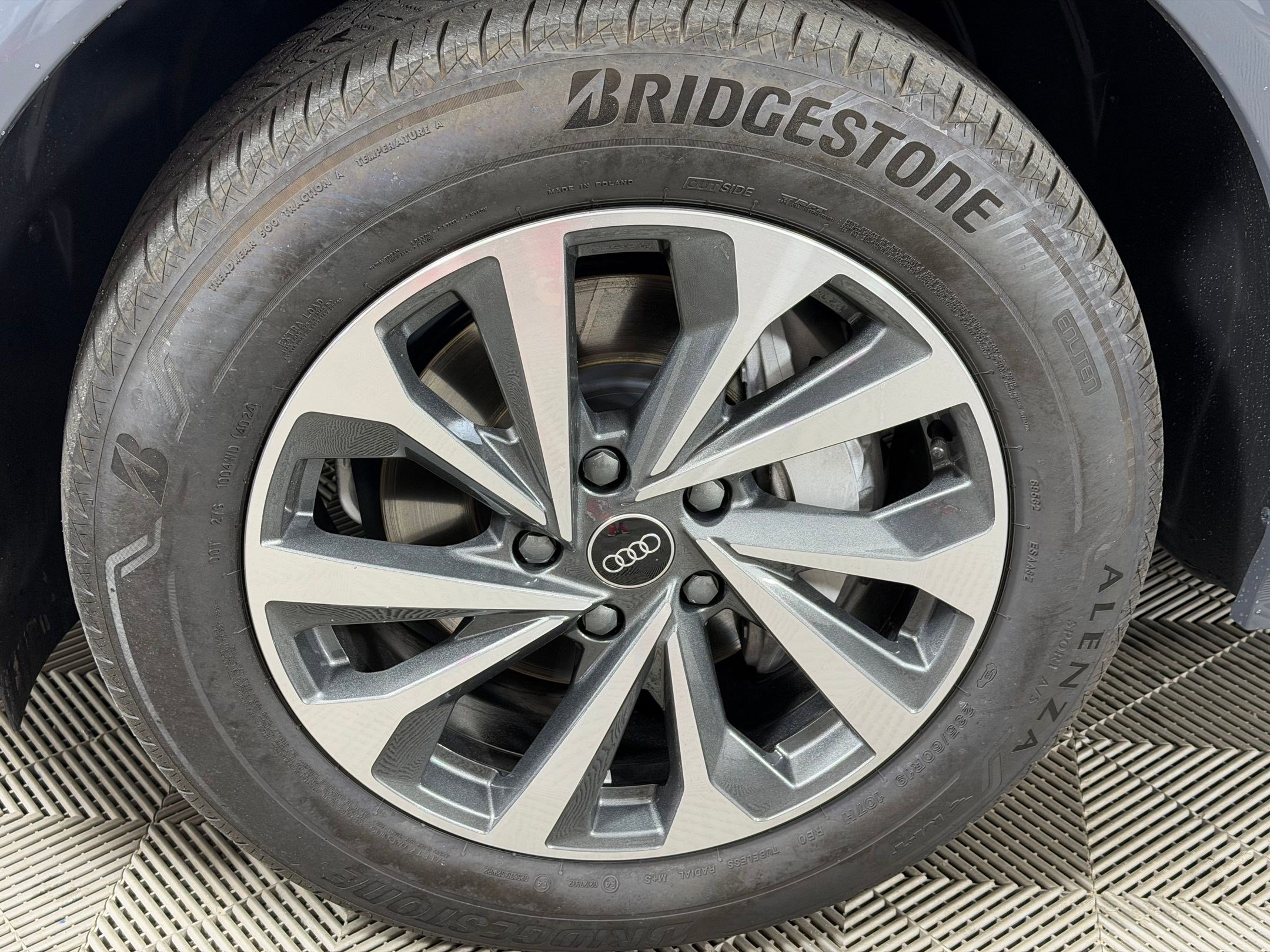 Used 2025 Audi Q6 e-tron Premium w/ Convenience Package AWD/4WD image 12