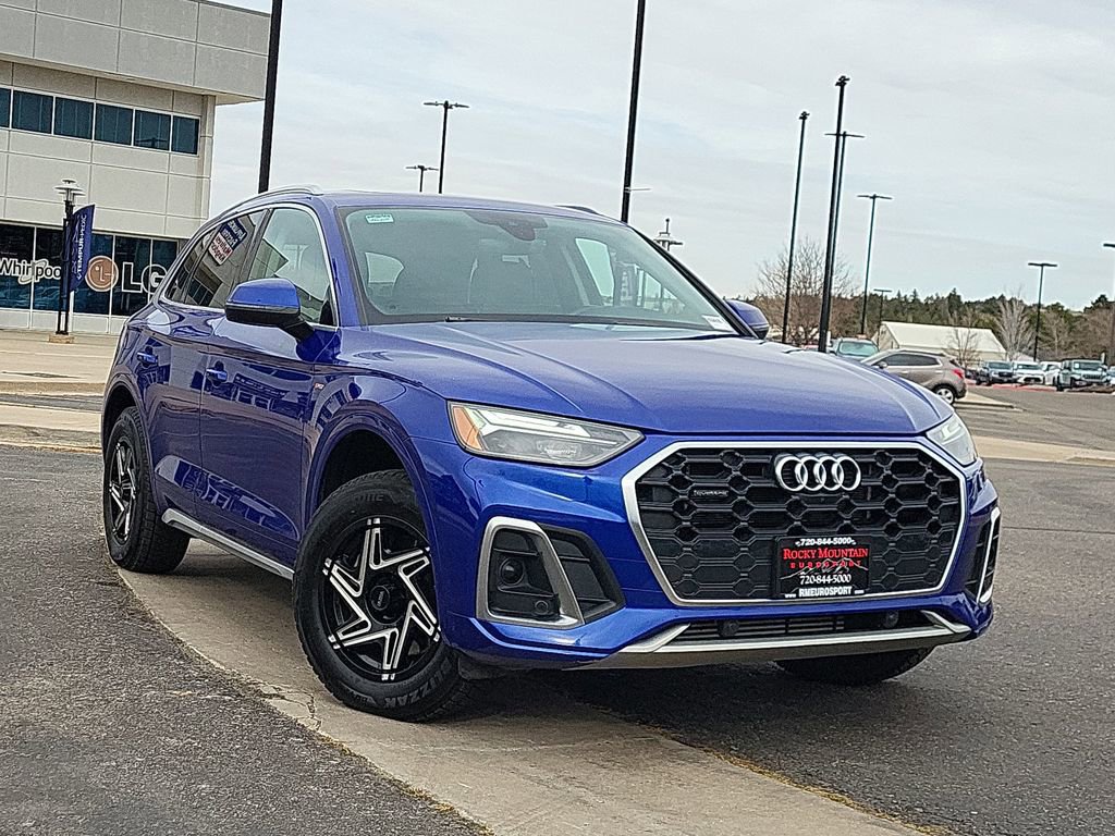 Used 2021 Audi Q5 e Premium Plus w/ Premium Plus Package image 2