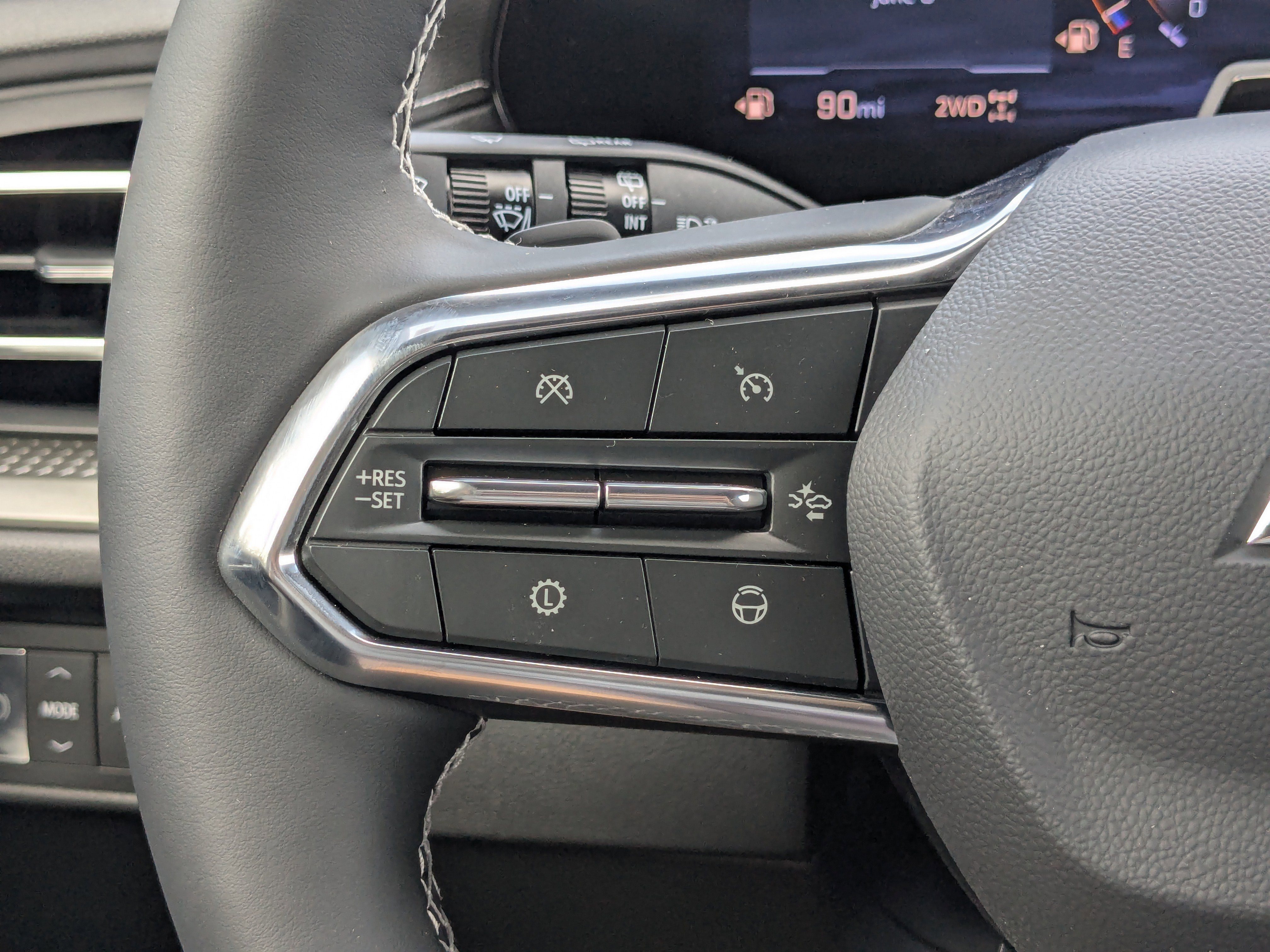 New 2025 Chevrolet Traverse LT w/ Enhanced Driving Package image 10