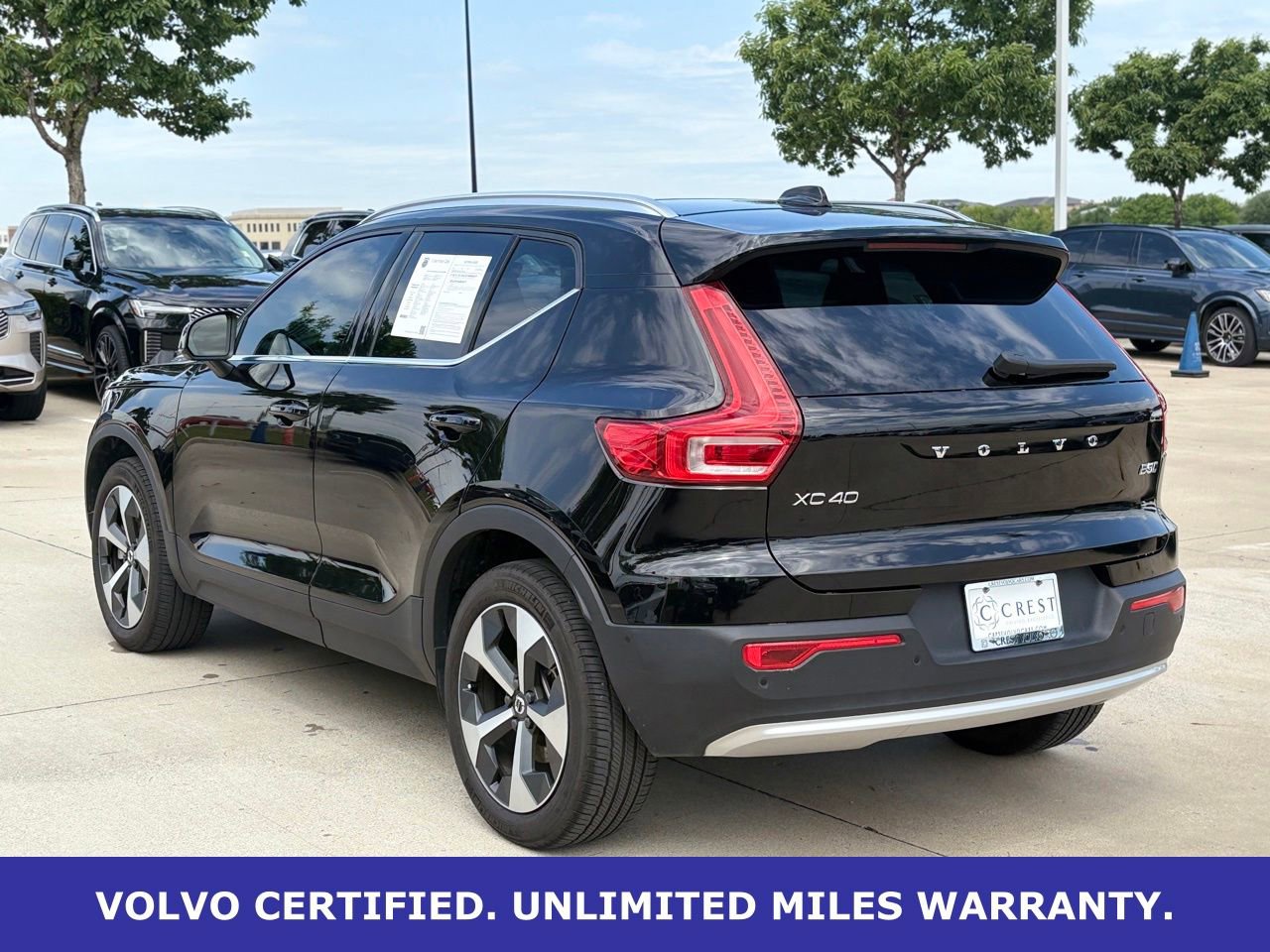 Certified 2025 Volvo XC40 B5 Plus AWD/4WD image 7