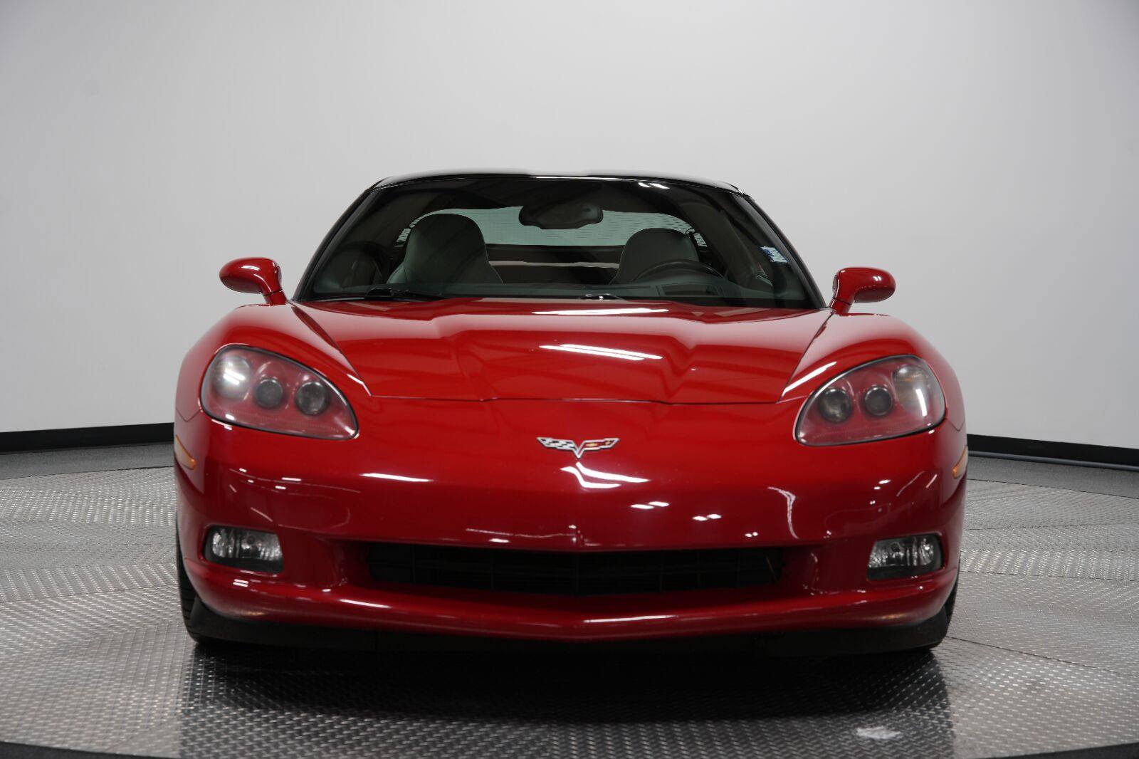 Used 2007 Chevrolet Corvette Coupe w/ Preferred Equipment Group RWD image 3