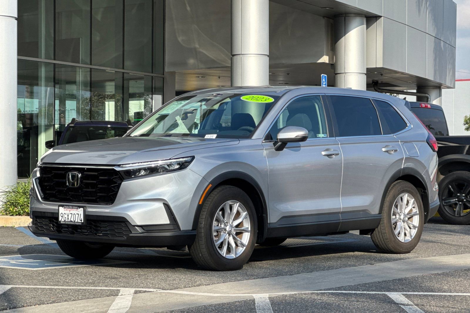 Used 2023 Honda CR-V EX image 8