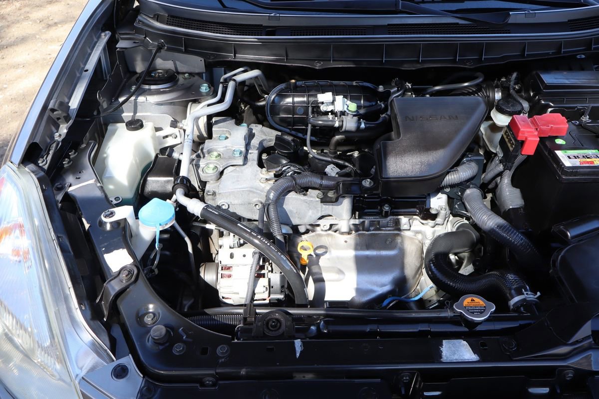 Used 2013 Nissan Rogue SL image 39