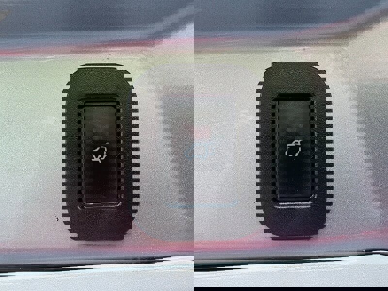 Used 2014 Toyota Sienna XLE image 60