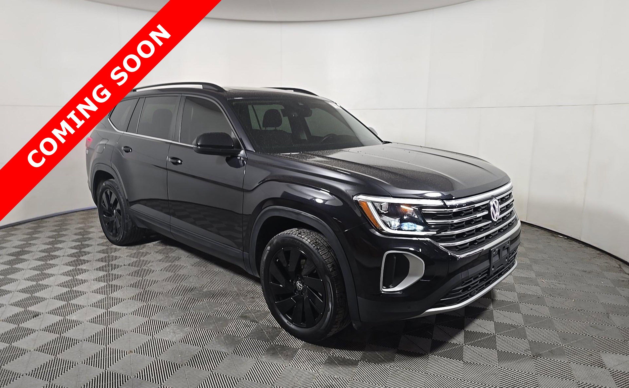 Used 2025 Volkswagen Atlas SE AWD/4WD image 3