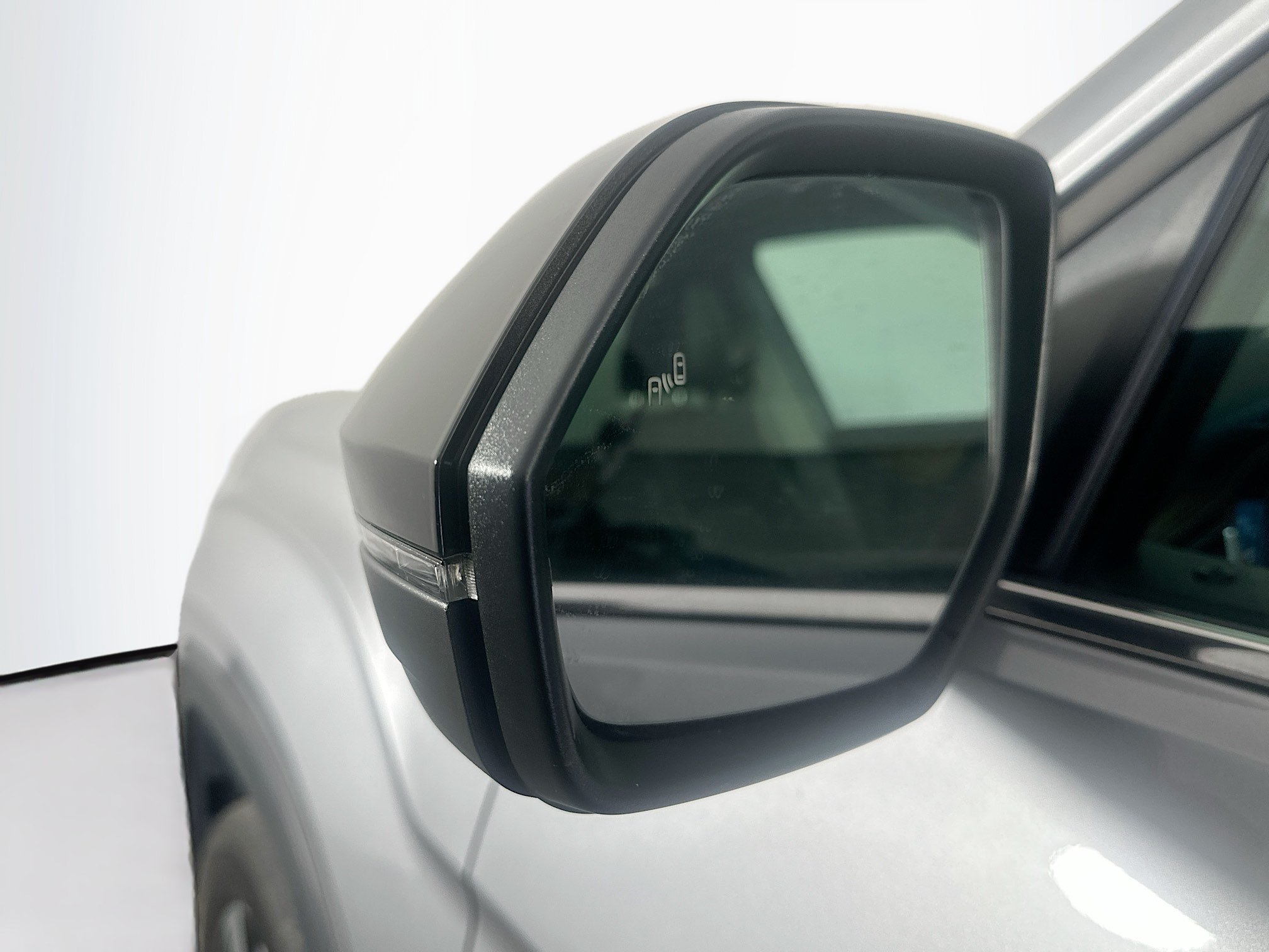 Used 2025 Volkswagen Atlas SE FWD image 16