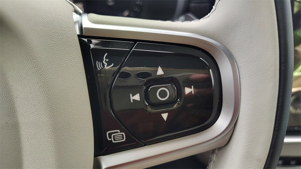 New 2026 Volvo XC90 B6 Ultra image 15