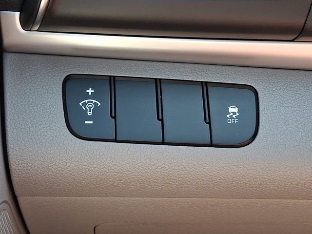 Used 2019 Hyundai Elantra SE FWD image 24