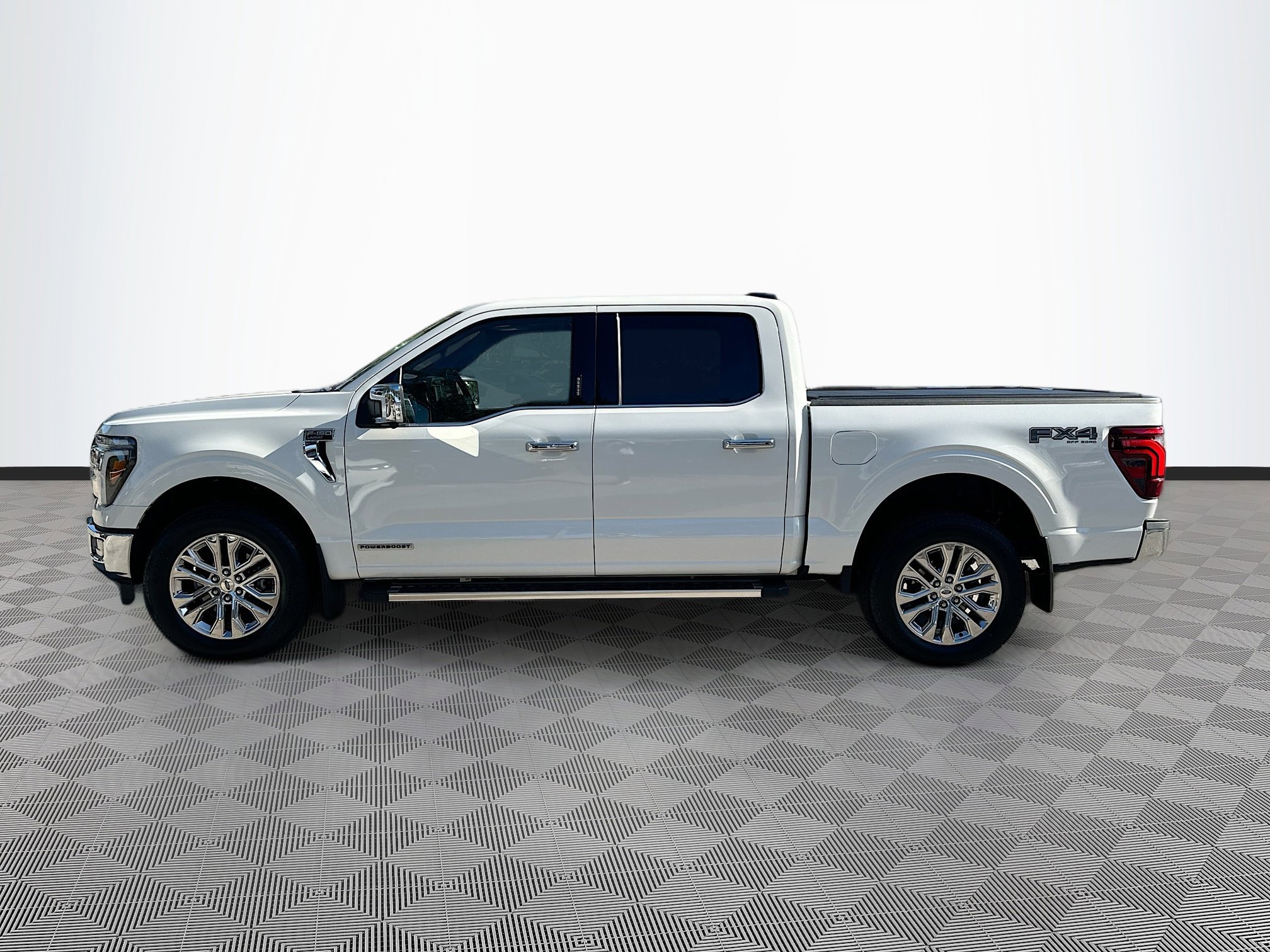 Used 2024 Ford F150 Lariat w/ FX4 Off-Road Package image 4