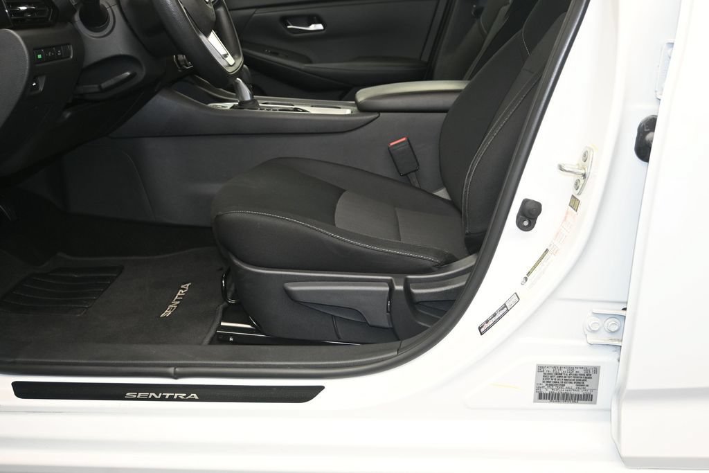 Used 2024 Nissan Sentra SV FWD image 21