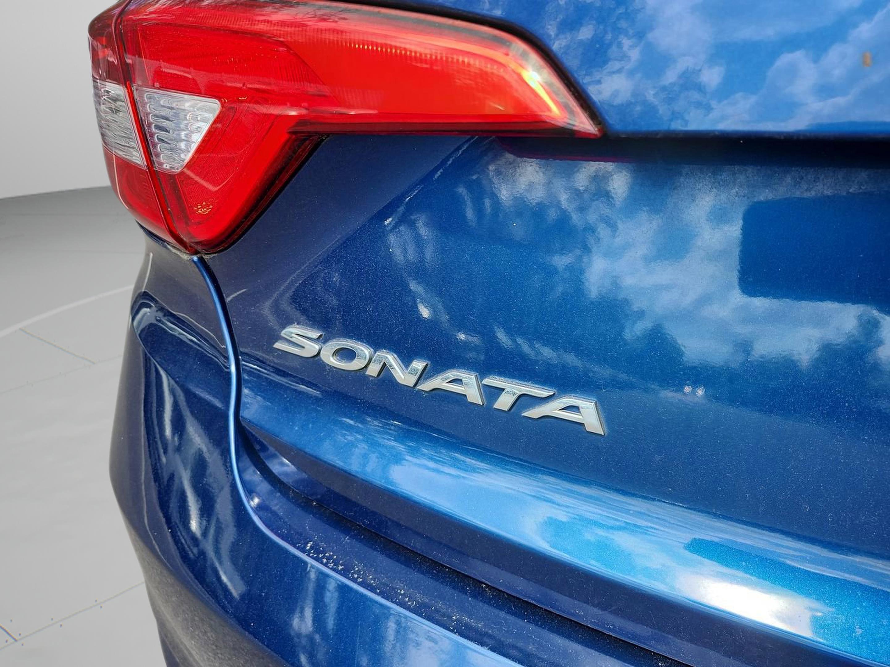 Used 2015 Hyundai Sonata SE w/ Option Group 09 image 28