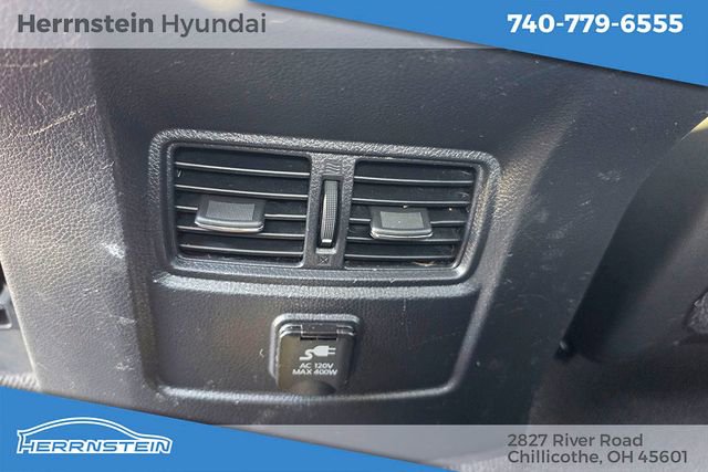 Used 2018 Nissan Titan SV AWD/4WD image 24