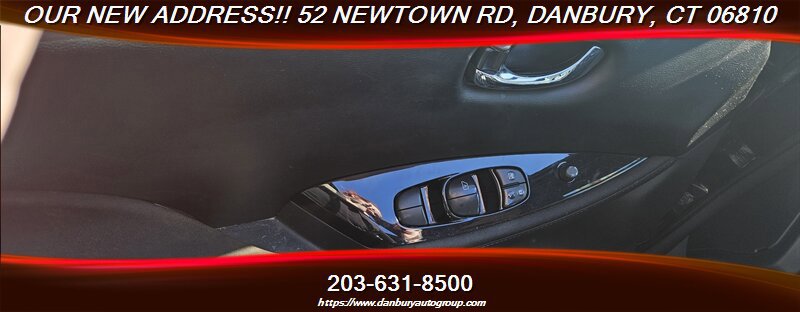 Used 2018 Nissan Leaf SV w/ SV Technology Package FWD image 6