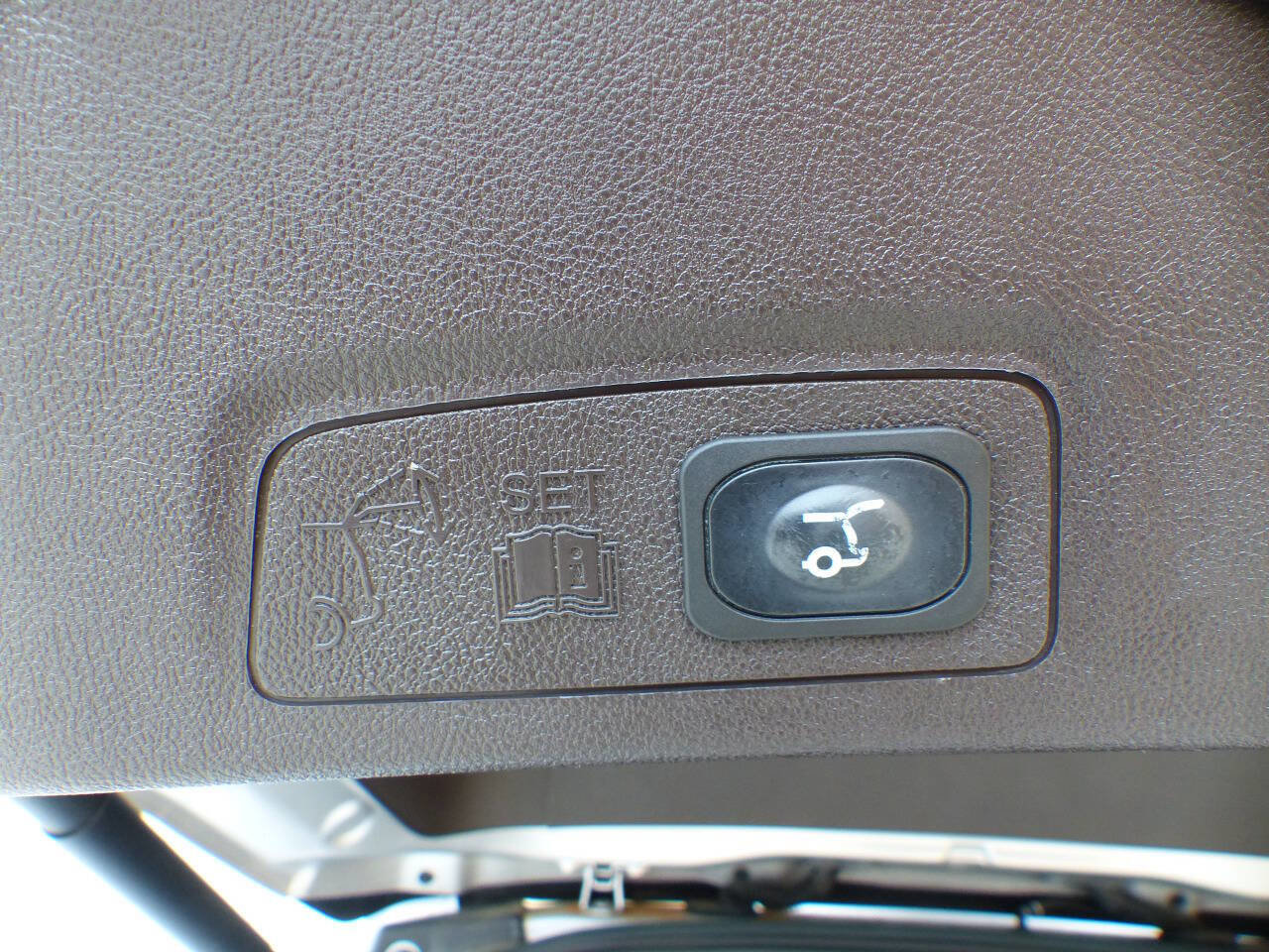 Used 2019 Lincoln MKC Select w/ Select Plus Package image 22