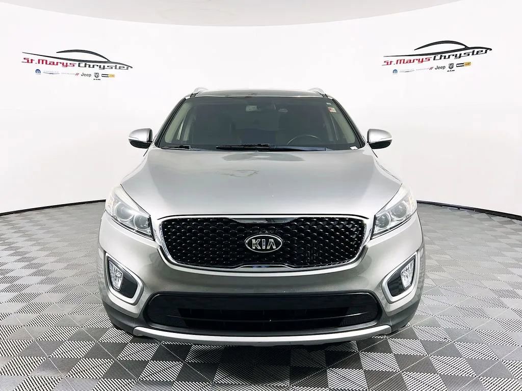 Used 2017 Kia Sorento EX image 3