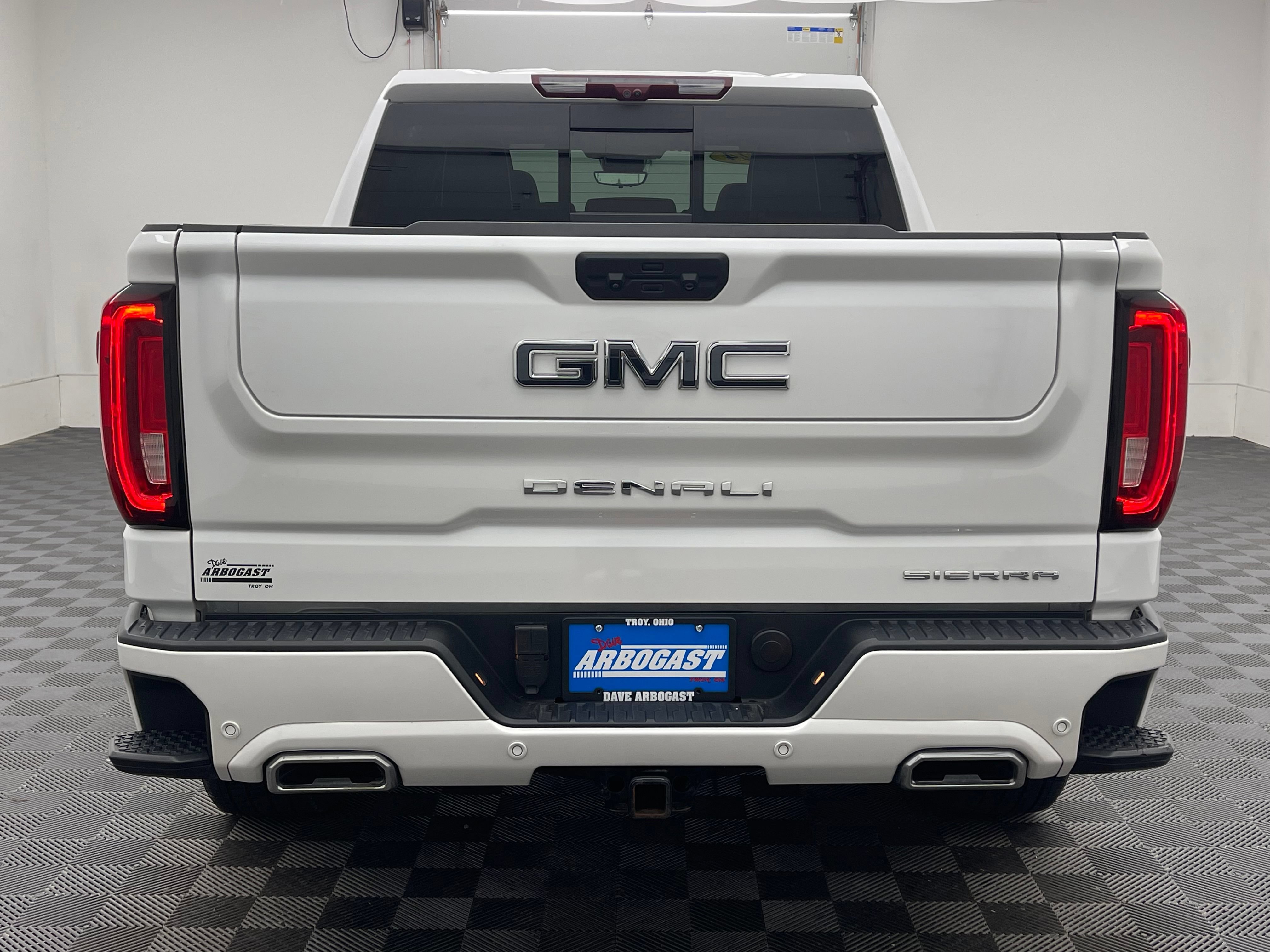 Used 2024 GMC Sierra 1500 Denali Ultimate AWD/4WD image 11