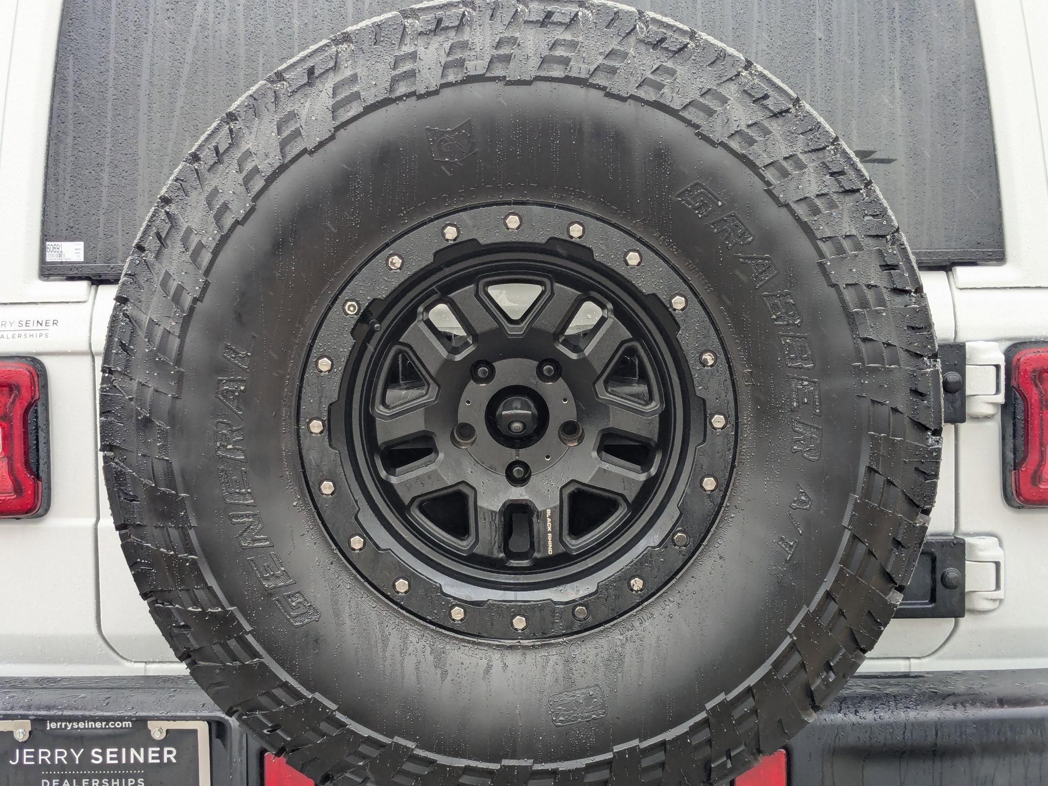 Used 2021 Jeep Wrangler Unlimited Rubicon w/ Uconnect 4C Nav & Sound Group image 14