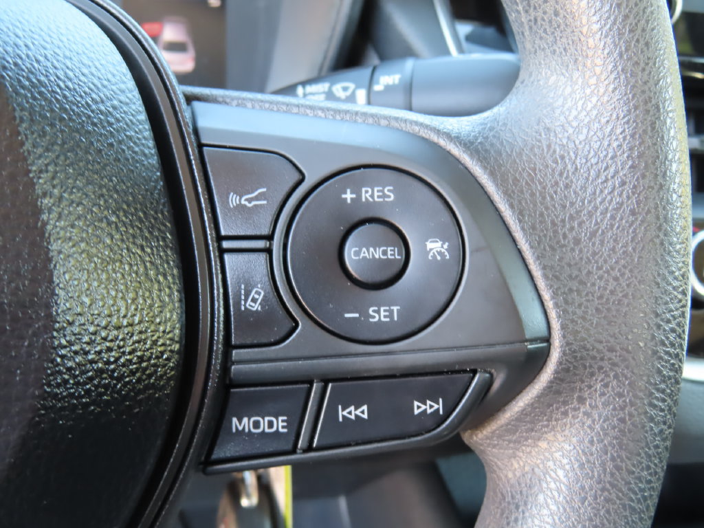 Used 2020 Toyota Corolla LE FWD image 10