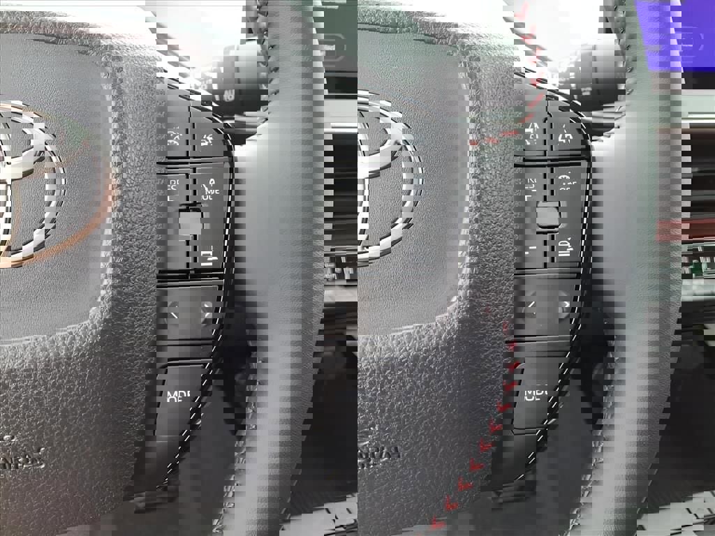 New 2026 Toyota Prius Plug-In Hybrid FWD image 21