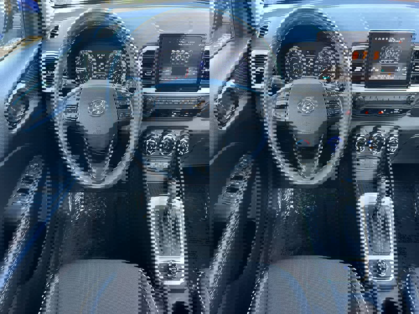 Certified 2022 Hyundai Venue Limited image 14