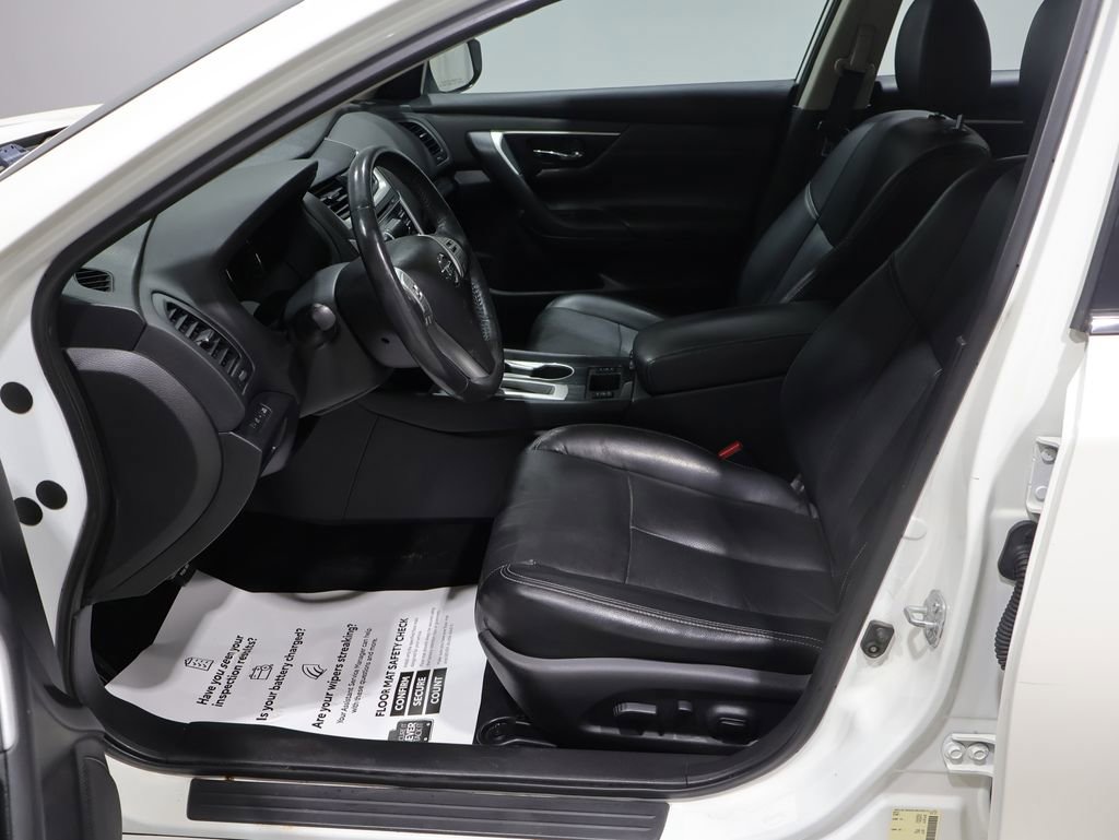 Used 2017 Nissan Altima 2.5 SL FWD image 11