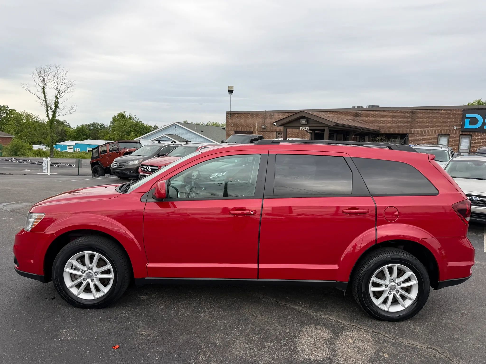 Used 2017 Dodge Journey SXT AWD/4WD image 6