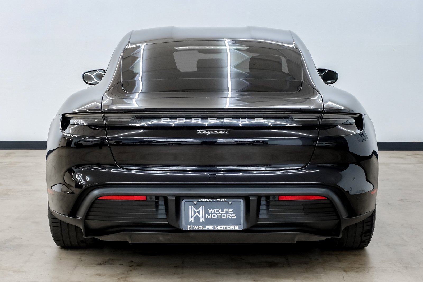 Used 2023 Porsche Taycan image 6