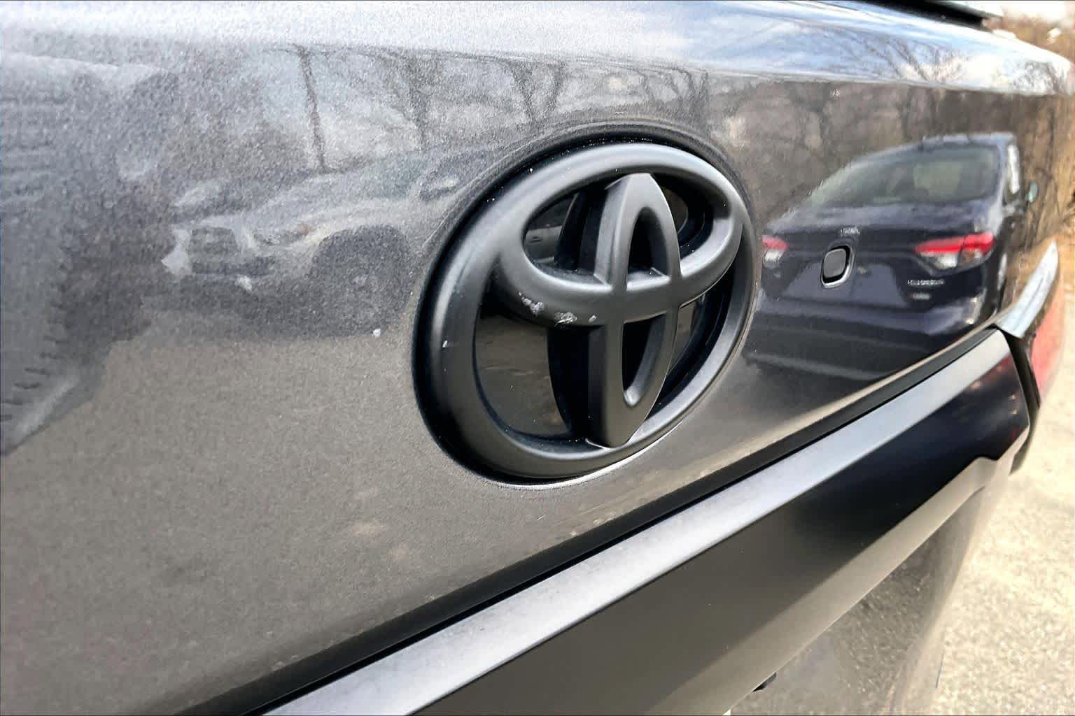 Certified 2024 Toyota Sequoia SR5 w/ SR5 Premium Package AWD/4WD image 30