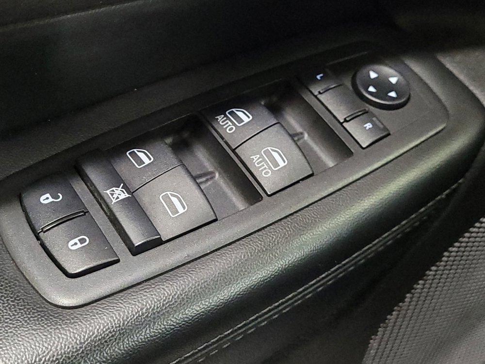 Used 2019 Jeep Grand Cherokee Limited image 27