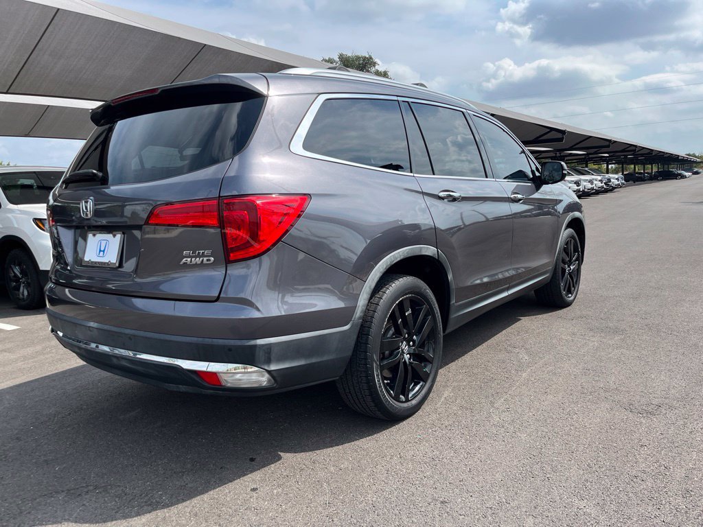 Used 2017 Honda Pilot Elite image 4