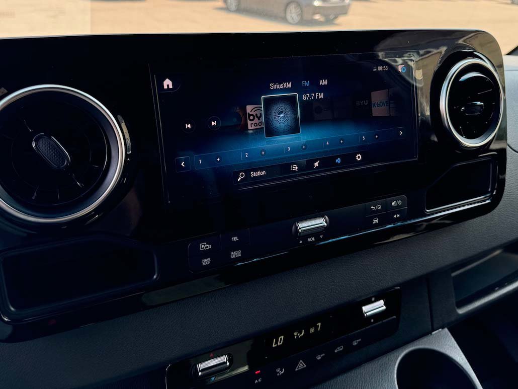 Used 2024 Mercedes-Benz Sprinter 144 Cargo image 19