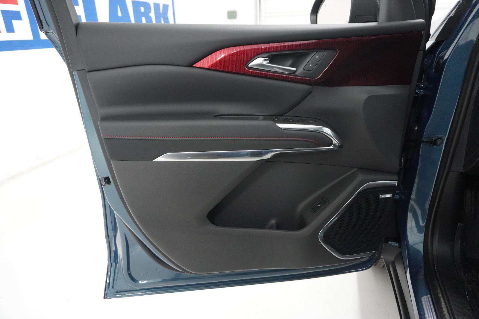 New 2026 Chevrolet Traverse Z71 w/ Enhanced Driving Package image 13