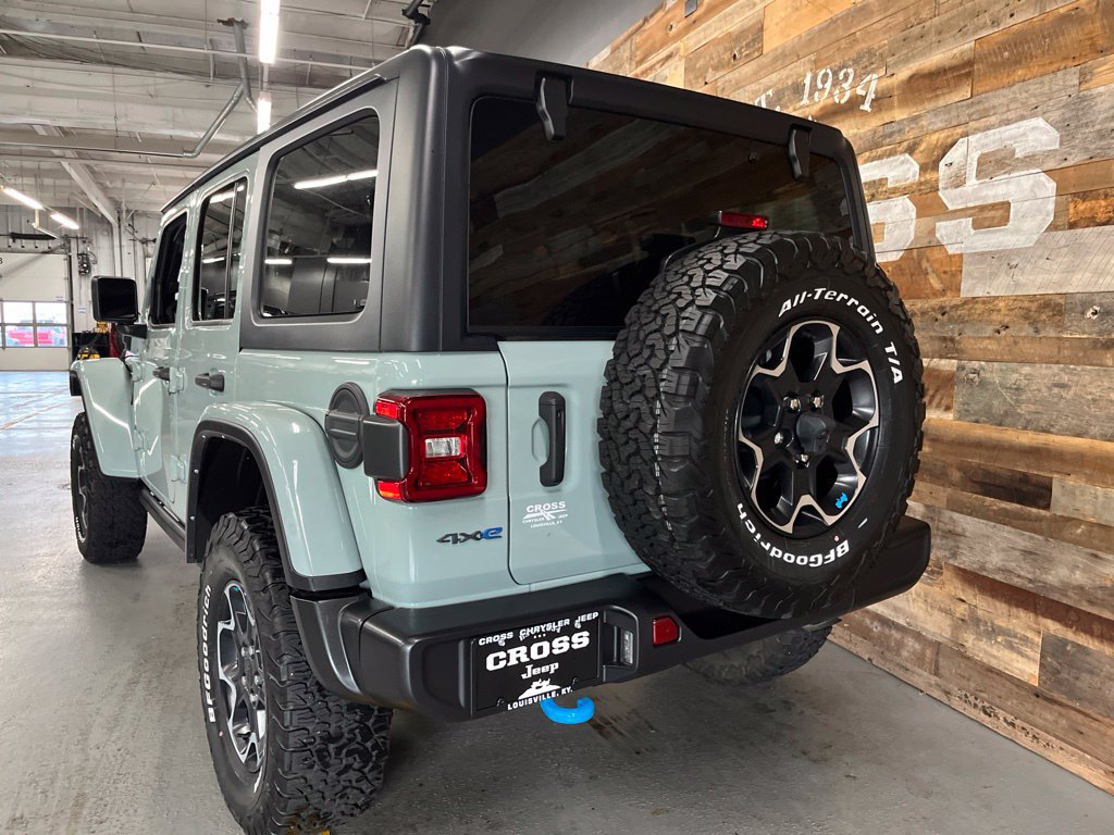 Used 2023 Jeep Wrangler Unlimited Rubicon 4xe w/ Cold Weather Group AWD/4WD image 25