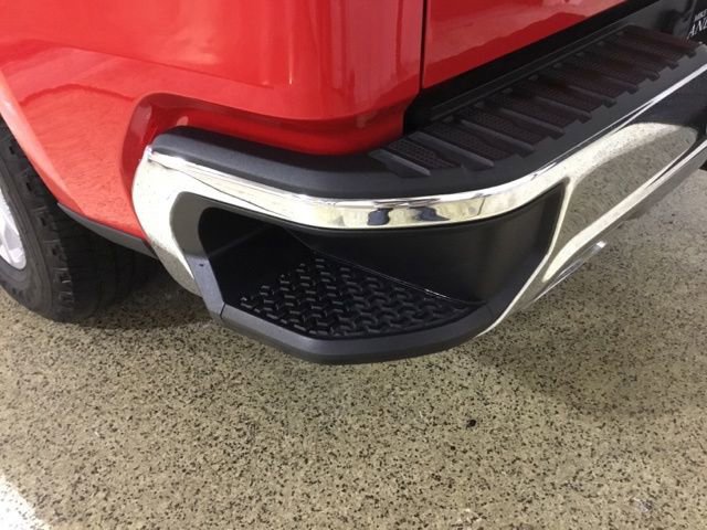 Used 2022 Chevrolet Silverado 1500 LT w/ Z71 Off-Road Package image 18