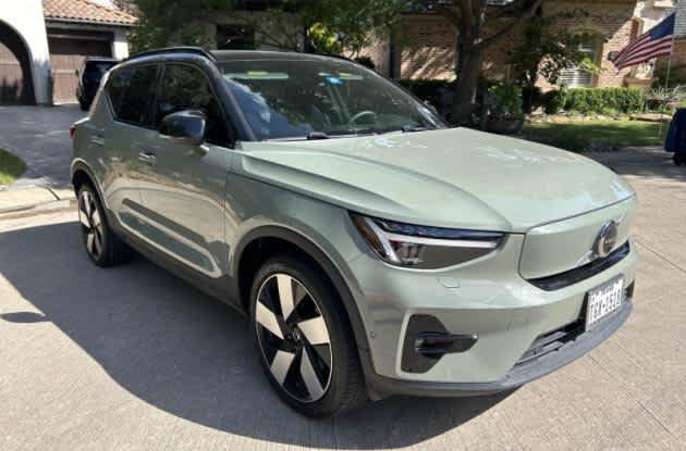 Used 2023 Volvo XC40 Recharge Ultimate AWD/4WD image 9