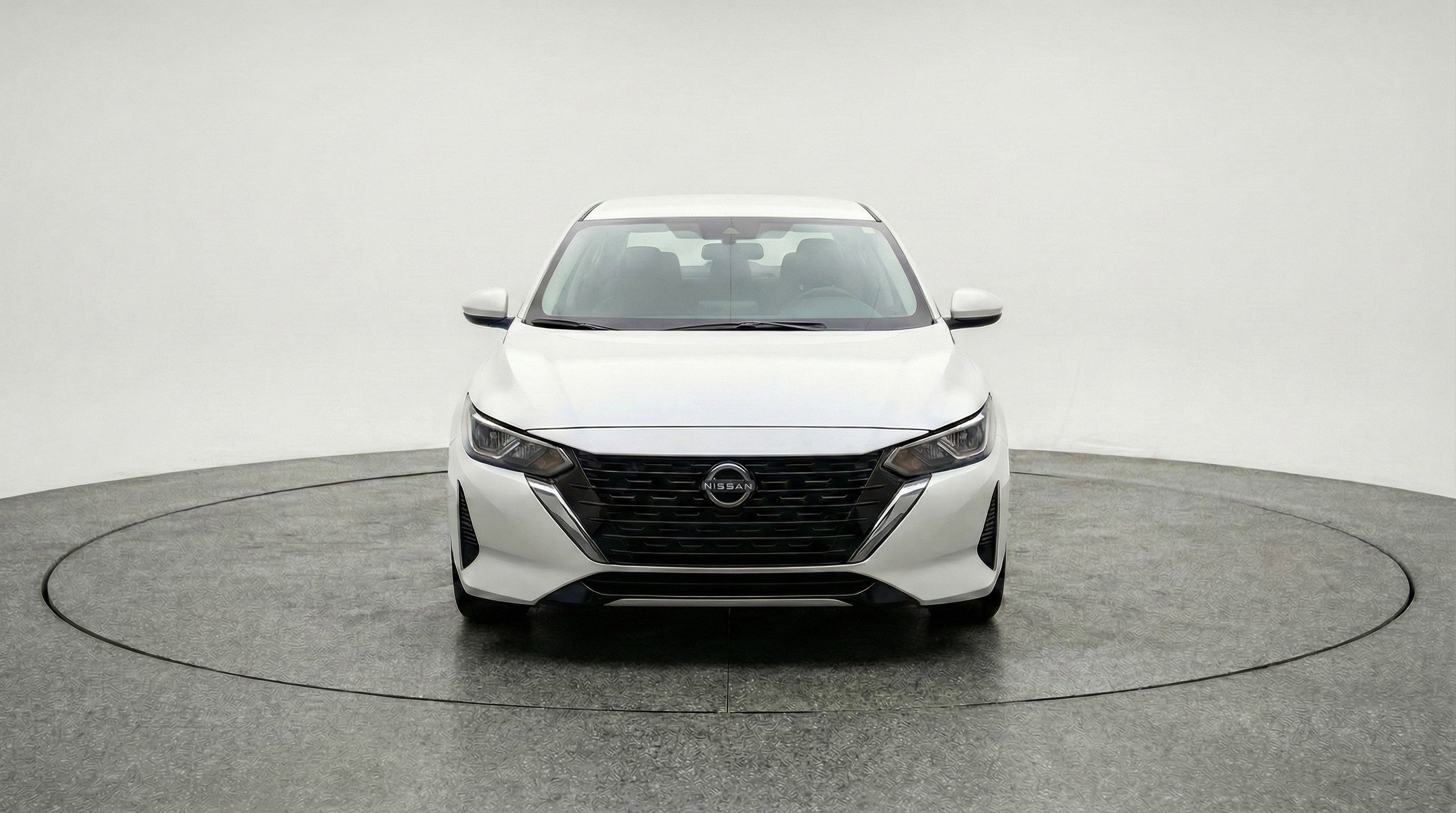 Used 2025 Nissan Sentra SV image 2