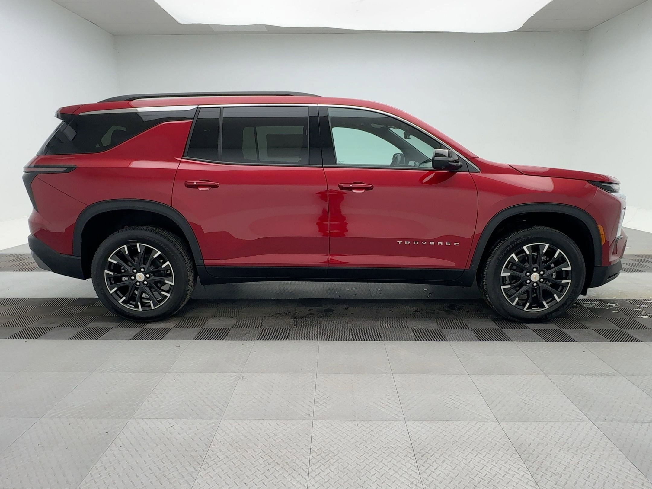 New 2026 Chevrolet Traverse LT w/ Sun and Wheel Package image 8