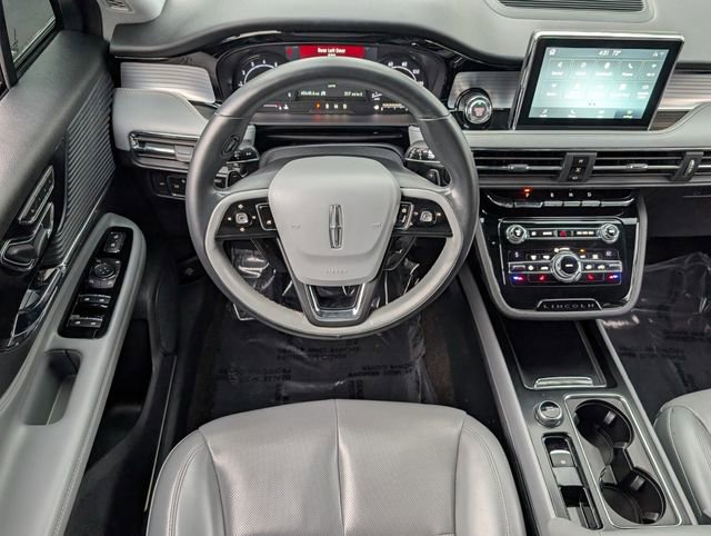 Used 2020 Lincoln Corsair FWD w/ Rear Removable Package Tray image 16