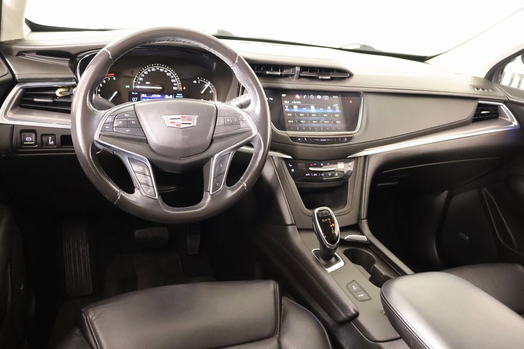 Used 2018 Cadillac XT5 Premium Luxury image 2