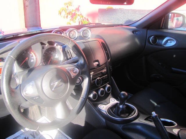 Used 2009 Nissan 370Z Coupe RWD image 12