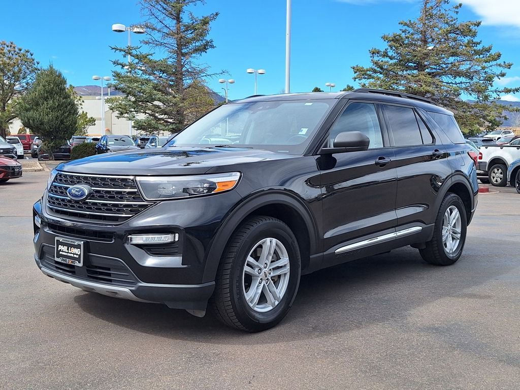 Used 2024 Ford Explorer XLT w/ Equipment Group 202A image 7