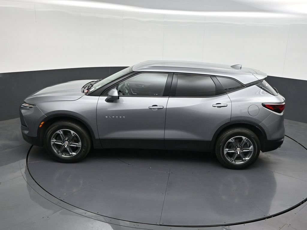 Used 2024 Chevrolet Blazer LT FWD image 16