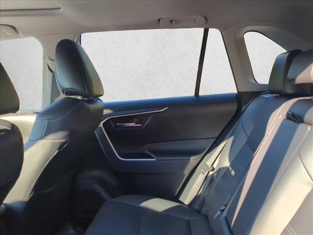 Used 2023 Toyota RAV4 XLE Premium image 17