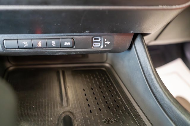 Used 2025 Dodge Charger R/T Scat Pack w/ Track Pack image 36