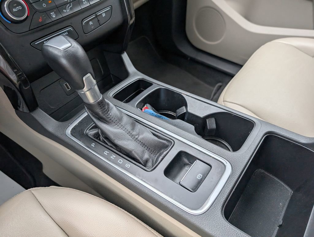 Used 2017 Ford Escape Titanium image 17