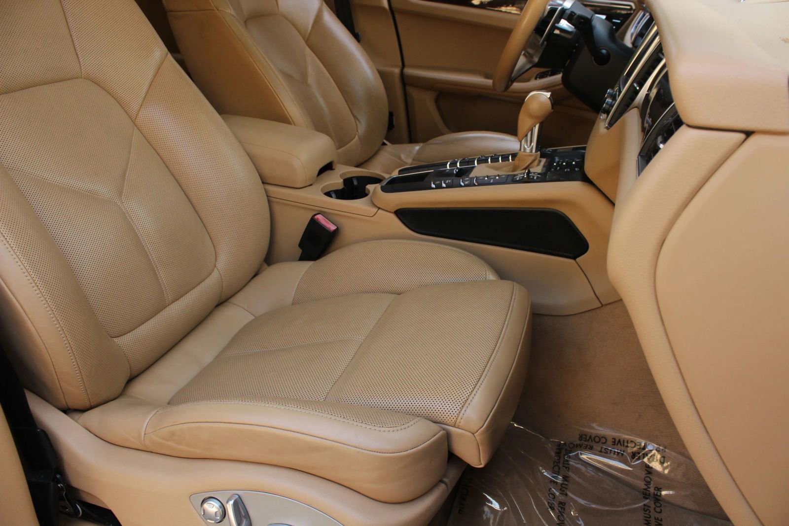 Used 2016 Porsche Macan S w/ Premium Package Plus image 30