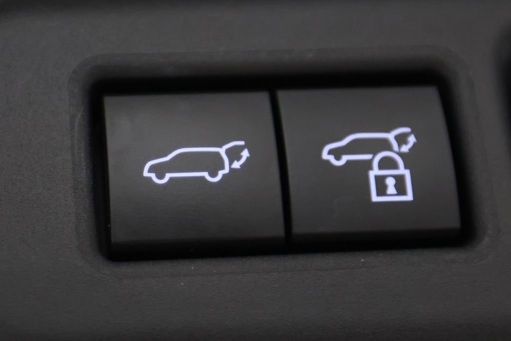 Used 2023 Toyota Sequoia Capstone image 18