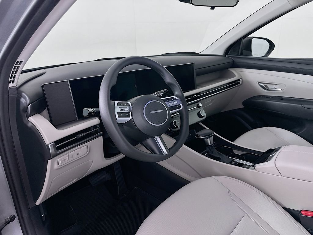 Certified 2025 Hyundai Tucson SEL image 9
