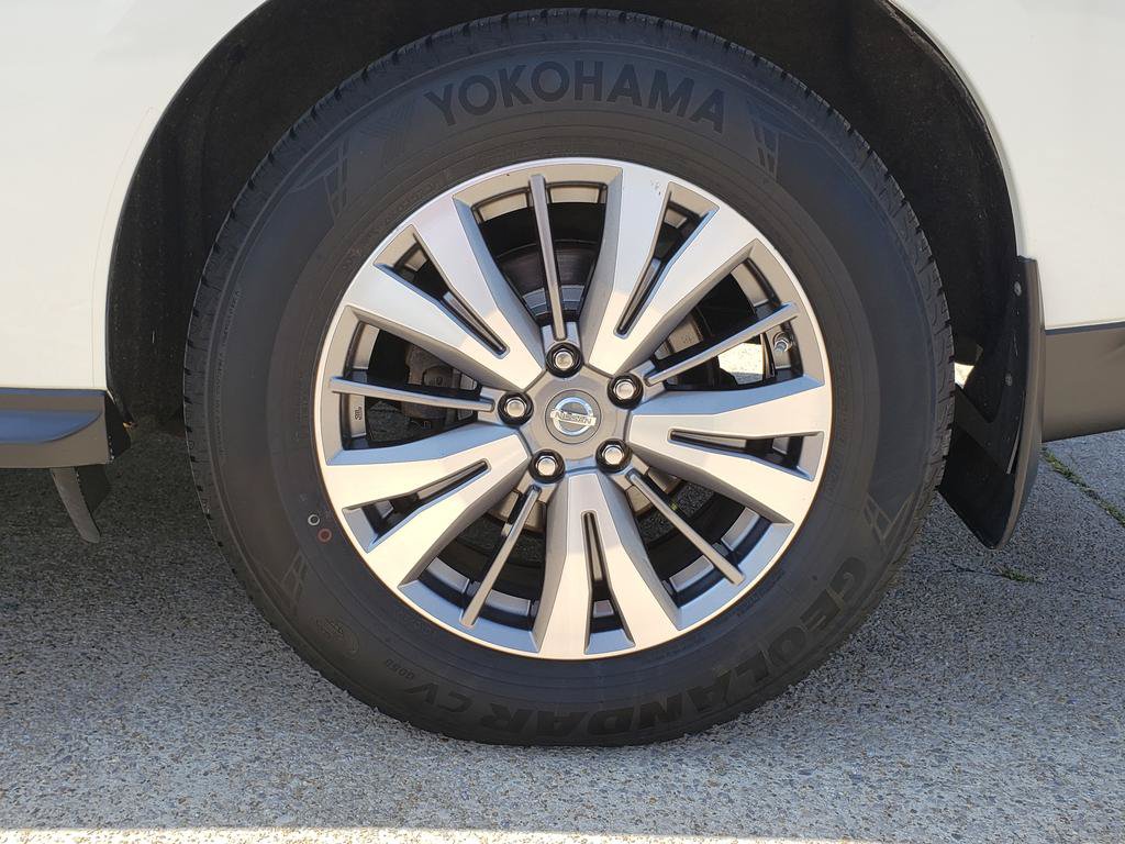 Used 2018 Nissan Pathfinder SL AWD/4WD image 11